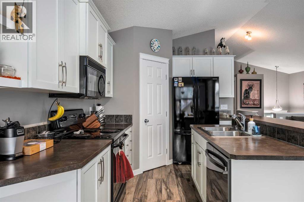 2367 Sagewood Gate Sw, Airdrie, Alberta  T4B 3M7 - Photo 8 - A2310565