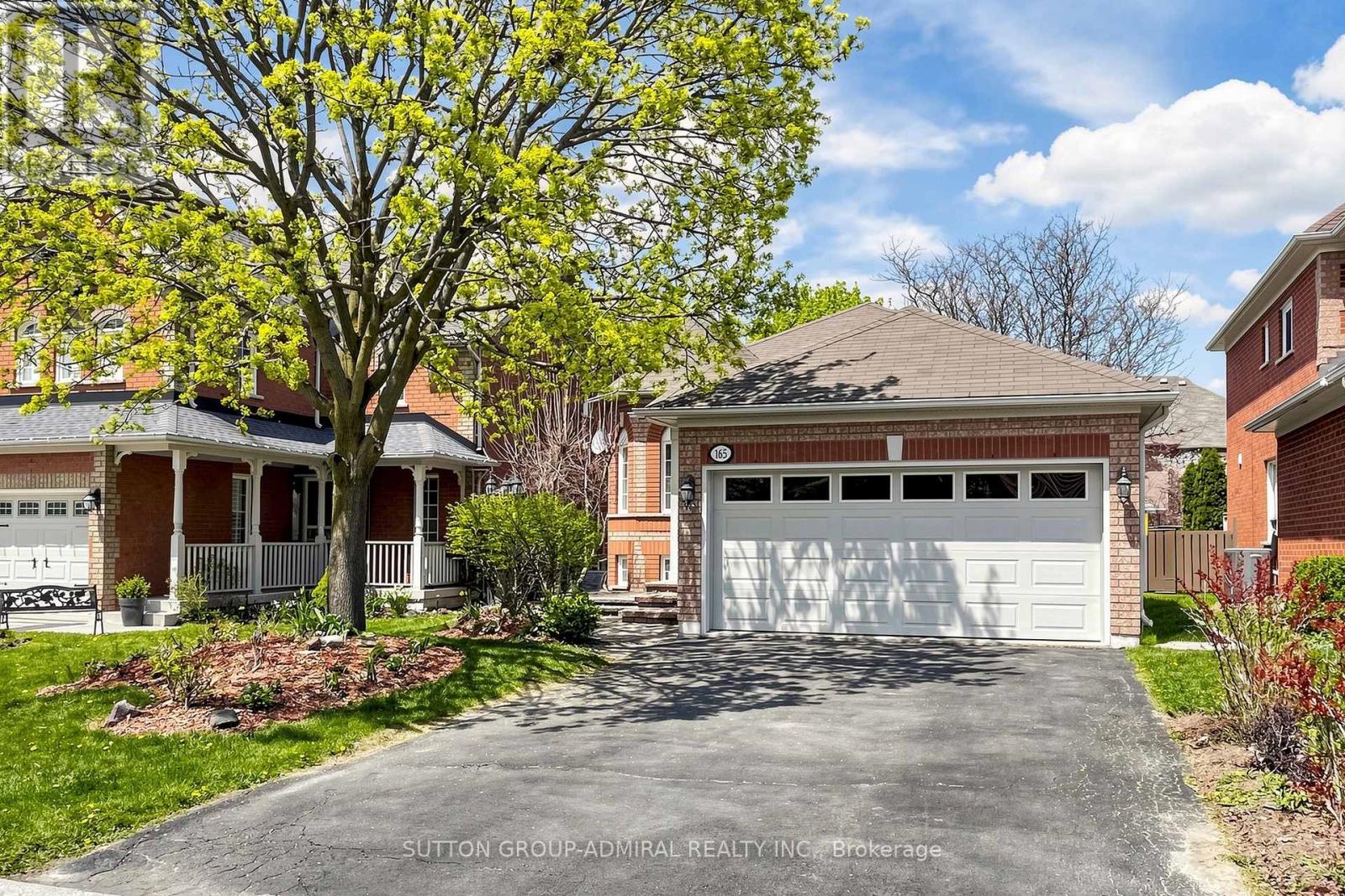 165 Clearmeadow Boulevard, Newmarket, Ontario  L3X 2E4 - Photo 4 - N13120152