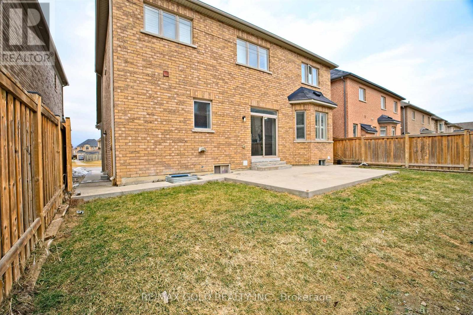 10 Dopp Crescent, Brampton, Ontario  L6P 4C8 - Photo 29 - W13120132