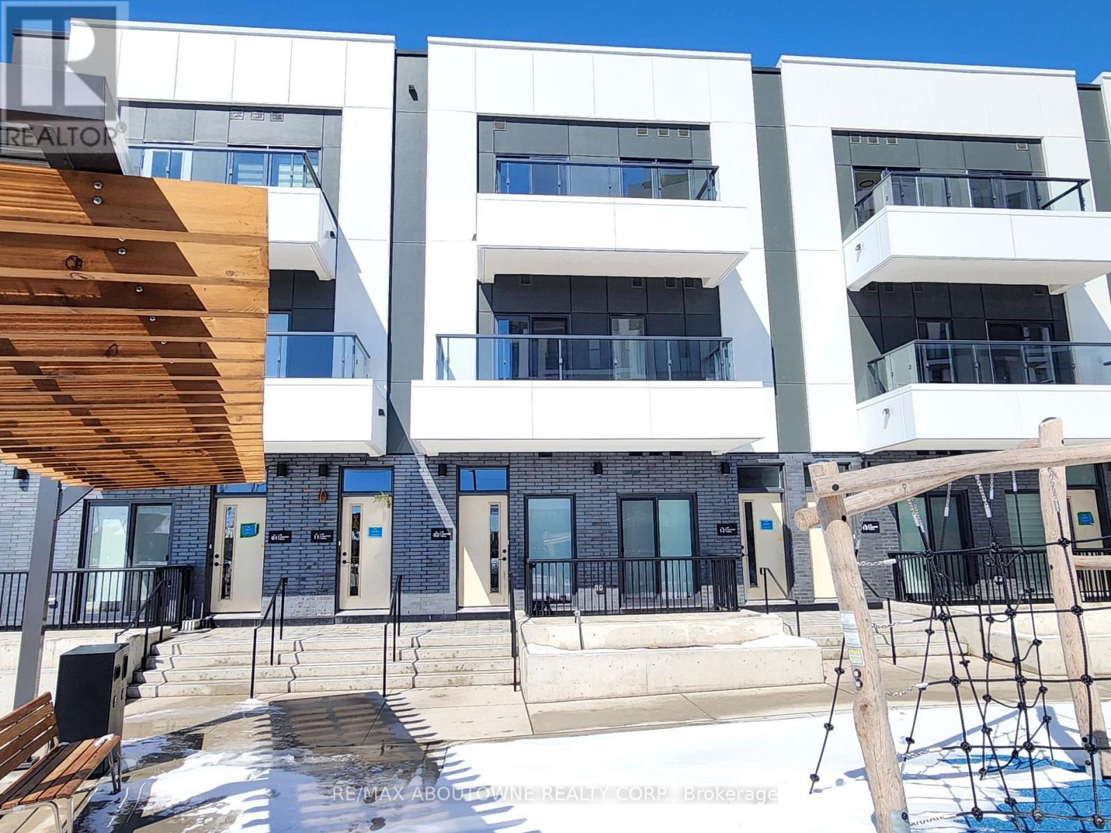 12 - 20 Lagerfeld Drive, Brampton, Ontario  L7A 5L4 - Photo 3 - W13120154