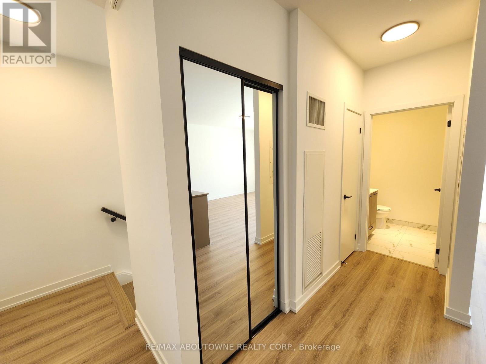 12 - 20 Lagerfeld Drive, Brampton, Ontario  L7A 5L4 - Photo 5 - W13120154