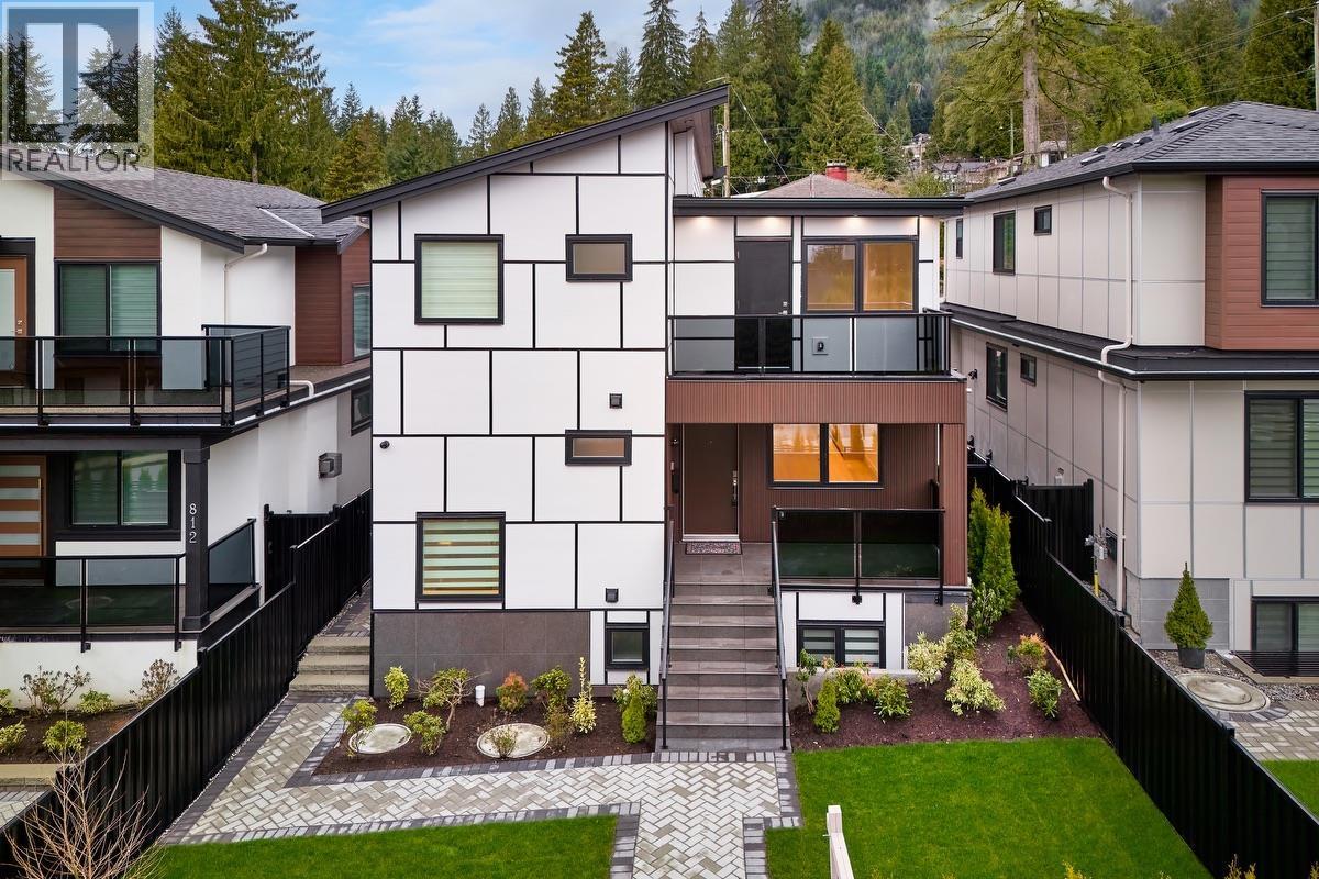 806 MONTROYAL BOULEVARD, North Vancouver, British Columbia