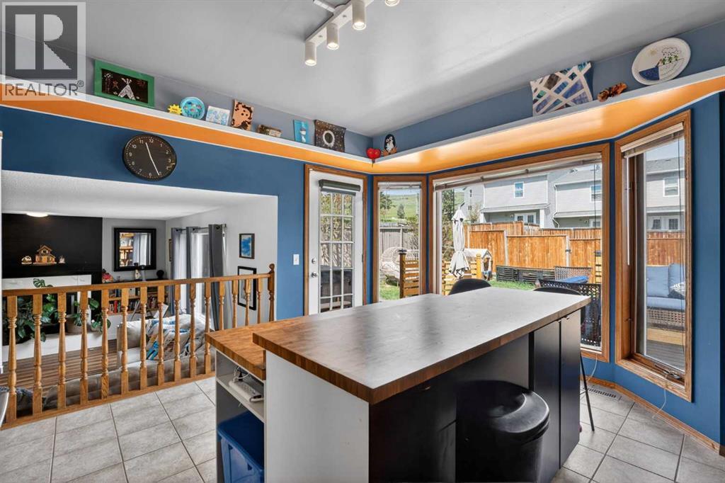 1328 48 Avenue NW, Calgary, Alberta T2K 6B8 - Photo 8 - A2310680