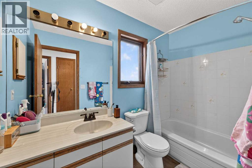 1328 48 Avenue NW, Calgary, Alberta T2K 6B8 - Photo 21 - A2310680