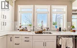 7 Westland Manor SW, Calgary, Alberta  T3H 0W2 - Photo 10 - A2310350