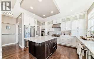 7 Westland Manor SW, Calgary, Alberta  T3H 0W2 - Photo 6 - A2310350