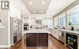 7 Westland Manor SW, Calgary, Alberta  T3H 0W2 - Photo 5 - A2310350