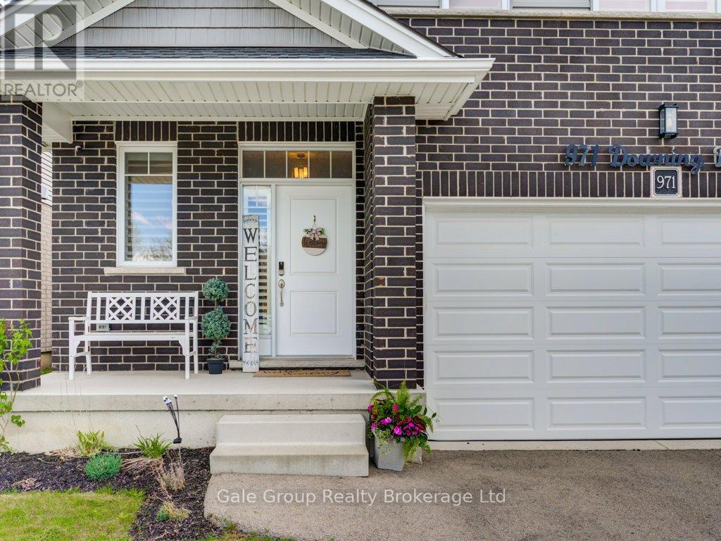 971 Downing Drive, Woodstock, Ontario  N4T 0K4 - Photo 2 - X13120166