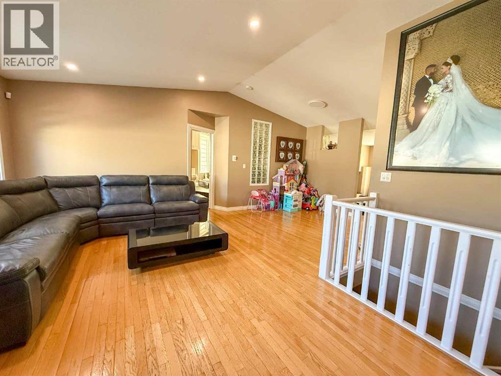 5 Blueberry Crescent, Whitecourt, Alberta  T7S 1R2 - Photo 4 - A2309892
