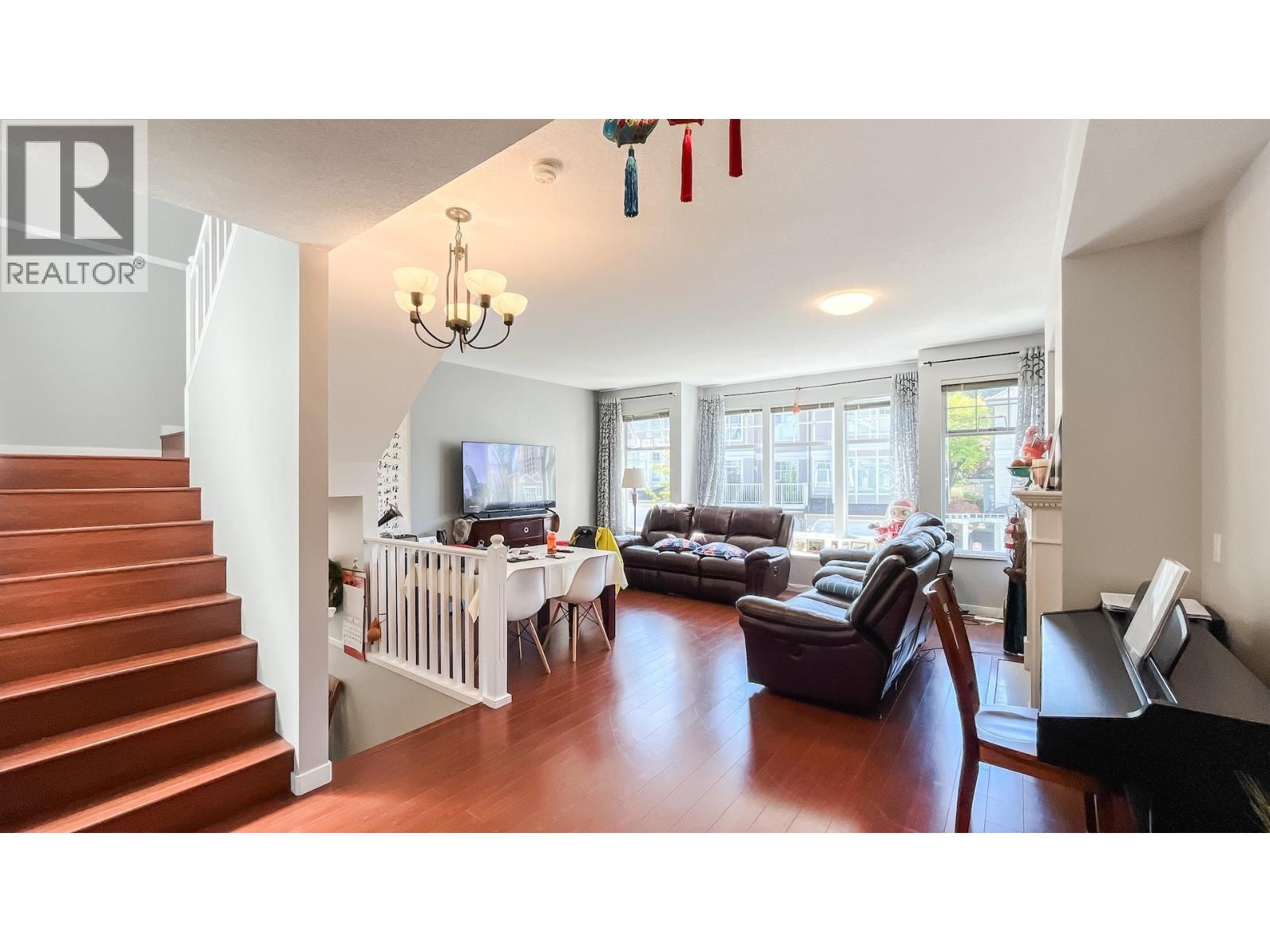 60 5950 Oakdale Road, Burnaby, British Columbia  V5H 4R5 - Photo 3 - R3122923