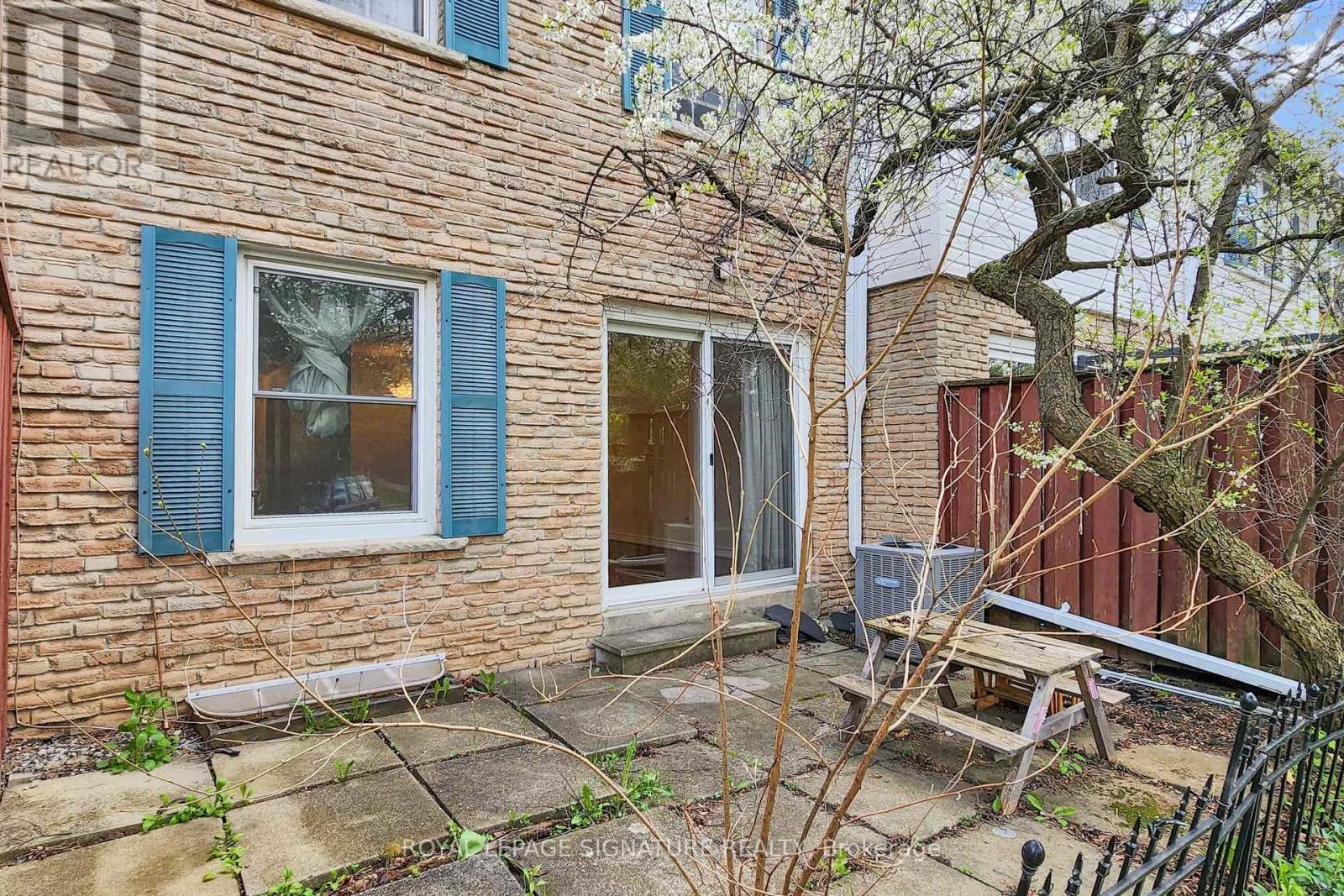 43 - 551 Steeles Avenue W, Toronto, Ontario  M2M 3Y1 - Photo 34 - C13120212