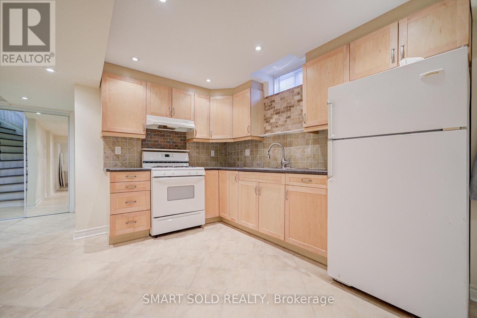 22 Beaton Avenue, Vaughan, Ontario  L6A 2P5 - Photo 30 - N13120168