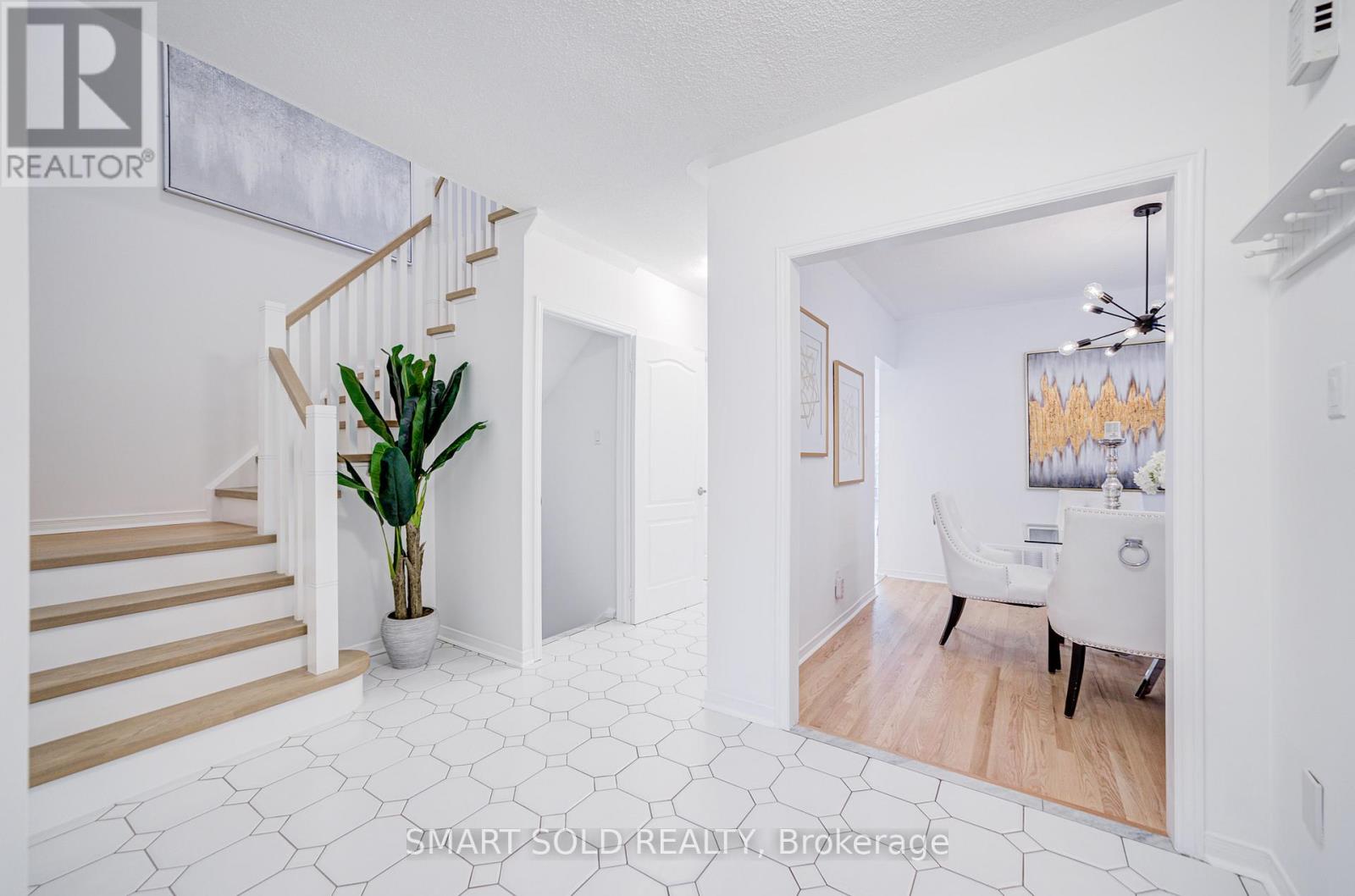 123 Thornway Avenue, Vaughan, Ontario  L4J 7Z3 - Photo 2 - N13120178