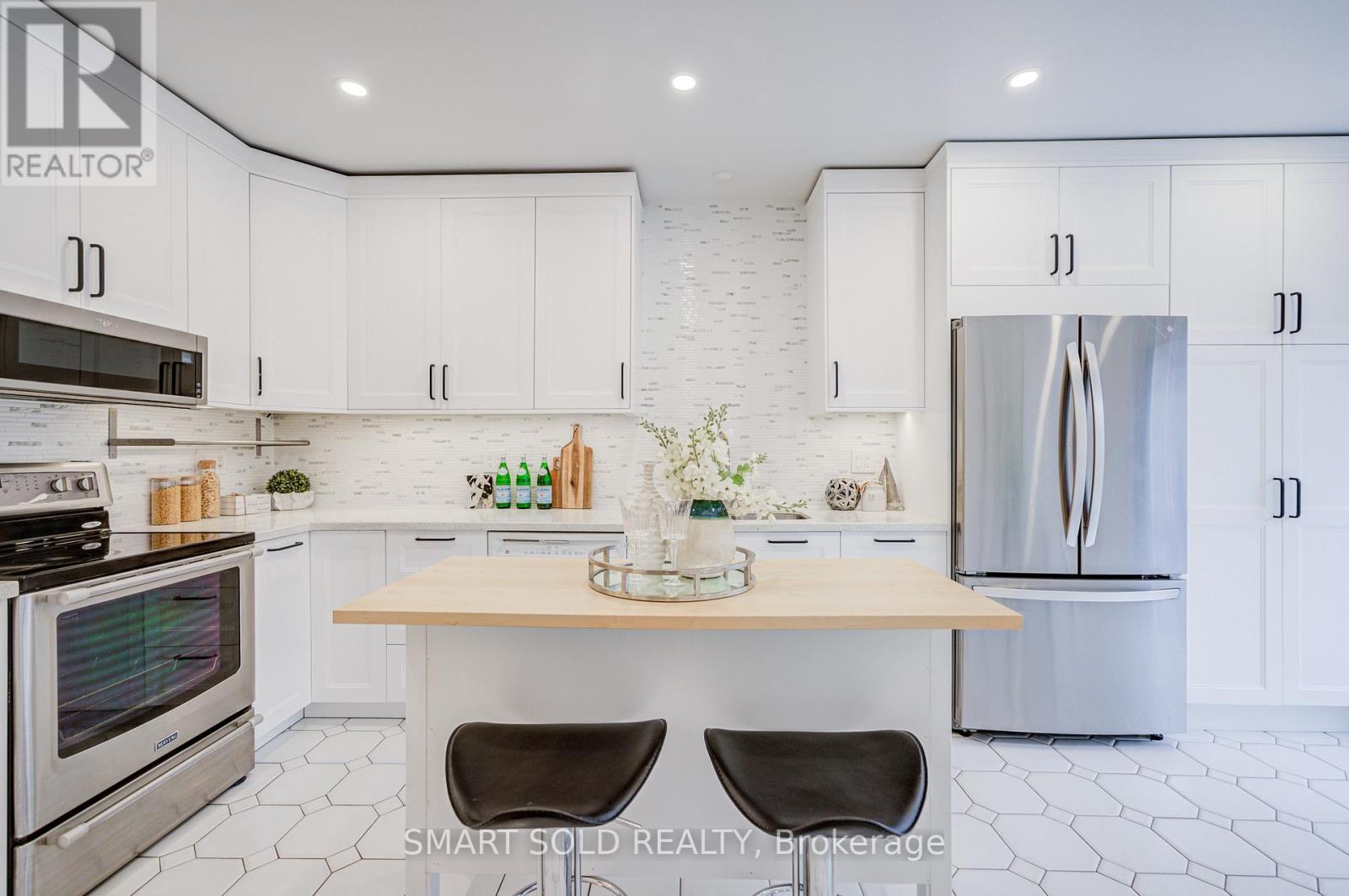 123 Thornway Avenue, Vaughan, Ontario  L4J 7Z3 - Photo 9 - N13120178