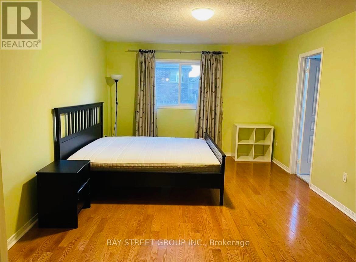 10 Cobblehill Court, Markham, Ontario  L6C 3E9 - Photo 9 - N13120192