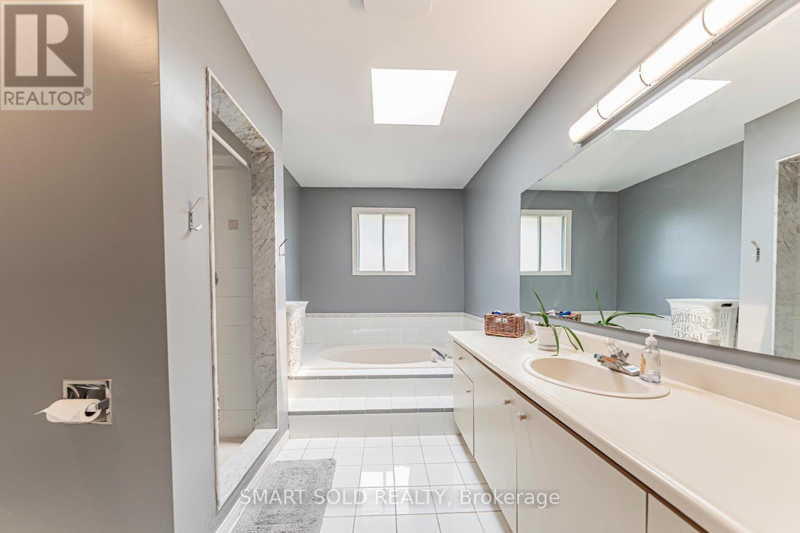 28 Westminster Drive, Richmond Hill, Ontario  L4B 1P7 - Photo 18 - N13120224