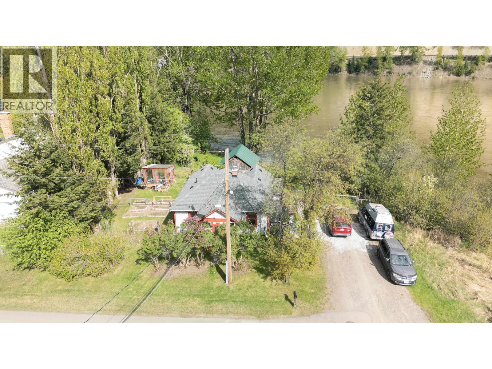 2688 Inlander Street, Prince George, British Columbia  V2L 1J9 - Photo 3 - R3112490