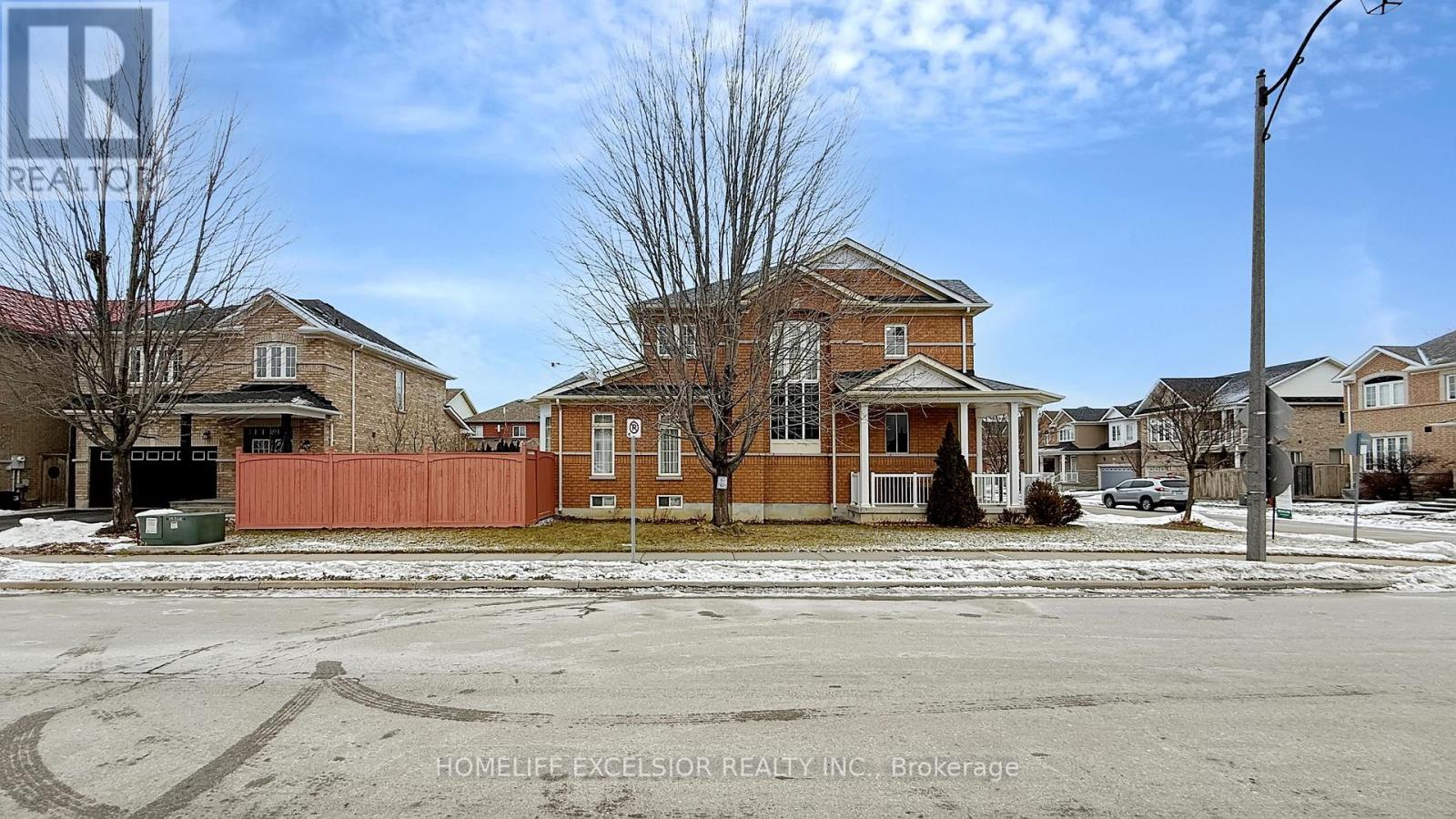 2 Wellsprings Drive, Brampton, Ontario  L6V 4S5 - Photo 3 - W13120216