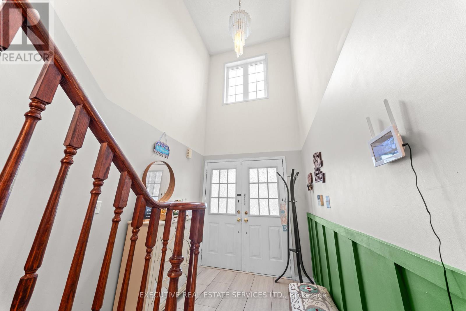 5727 Keldrew Avenue, Mississauga, Ontario  L5M 7B9 - Photo 7 - W13120218