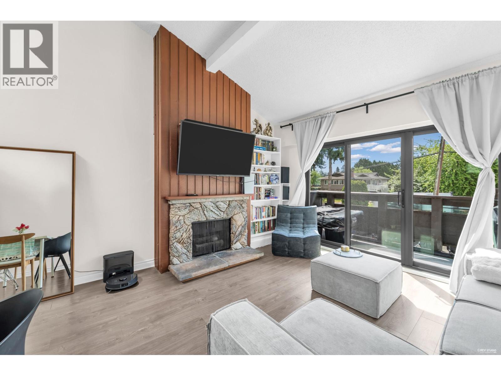 214 11791 KING ROAD, Richmond, British Columbia