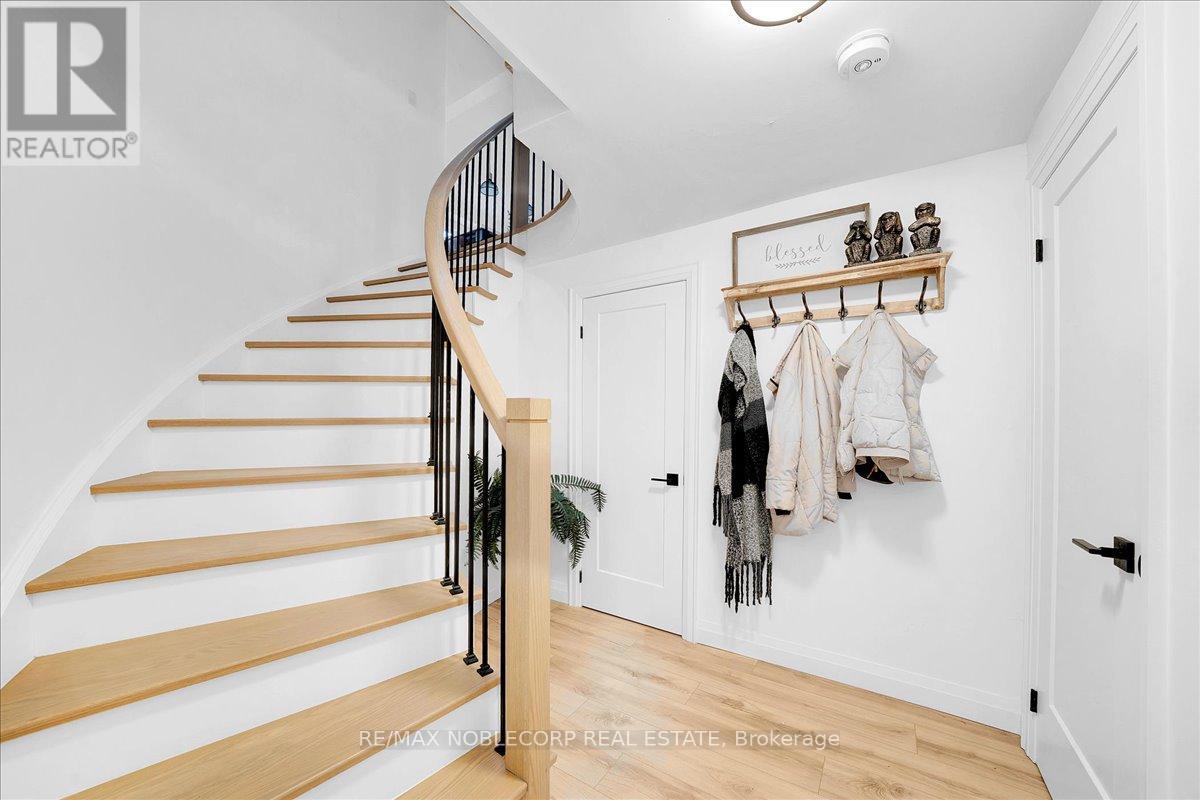 128 Mccauley Court, Newmarket, Ontario  L3Y 7W2 - Photo 45 - N13117418