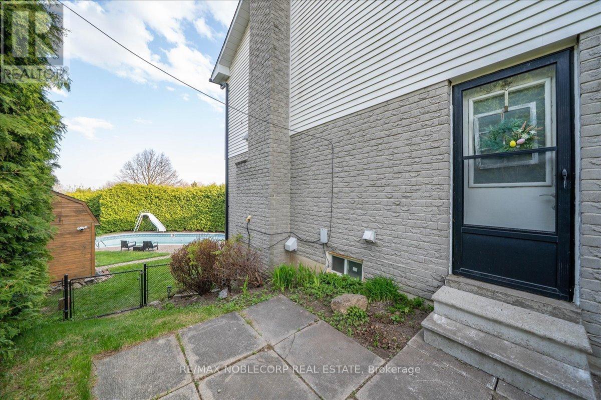 128 Mccauley Court, Newmarket, Ontario  L3Y 7W2 - Photo 46 - N13117418