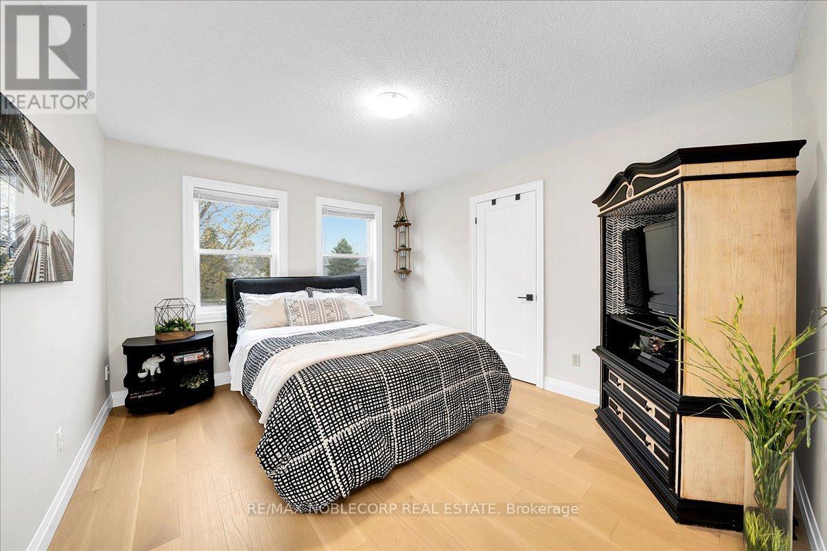 128 Mccauley Court, Newmarket, Ontario  L3Y 7W2 - Photo 36 - N13117418