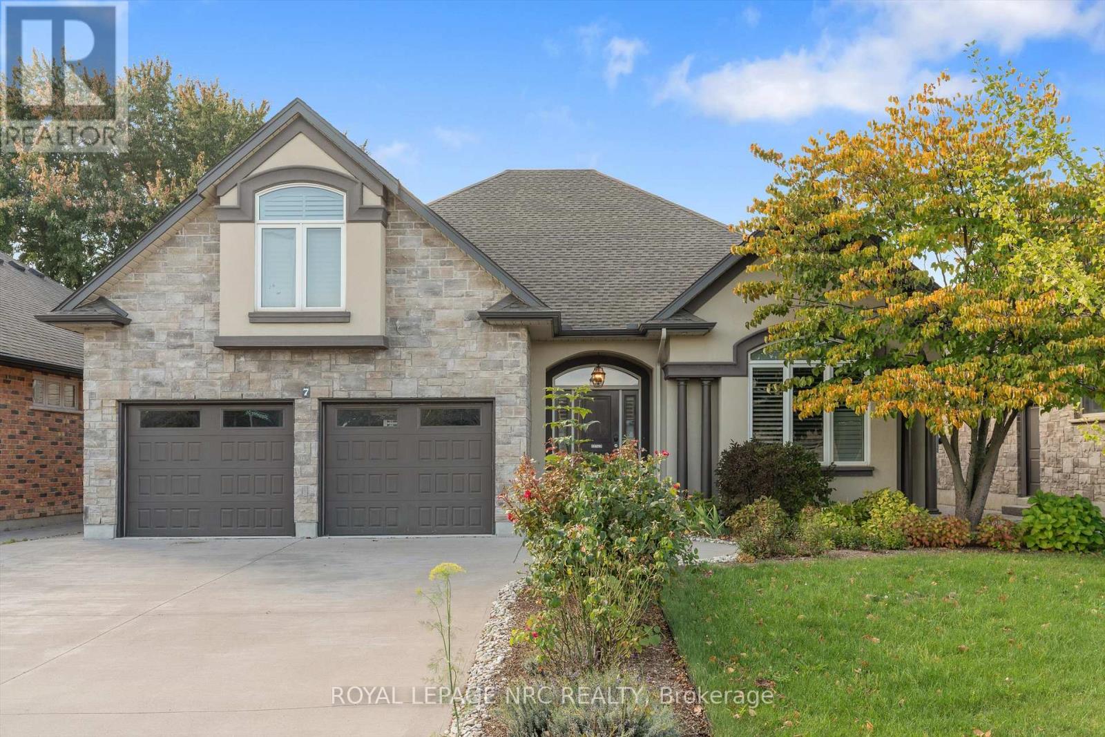 7 SAPPHIRE COURT N, St. Catharines, Ontario