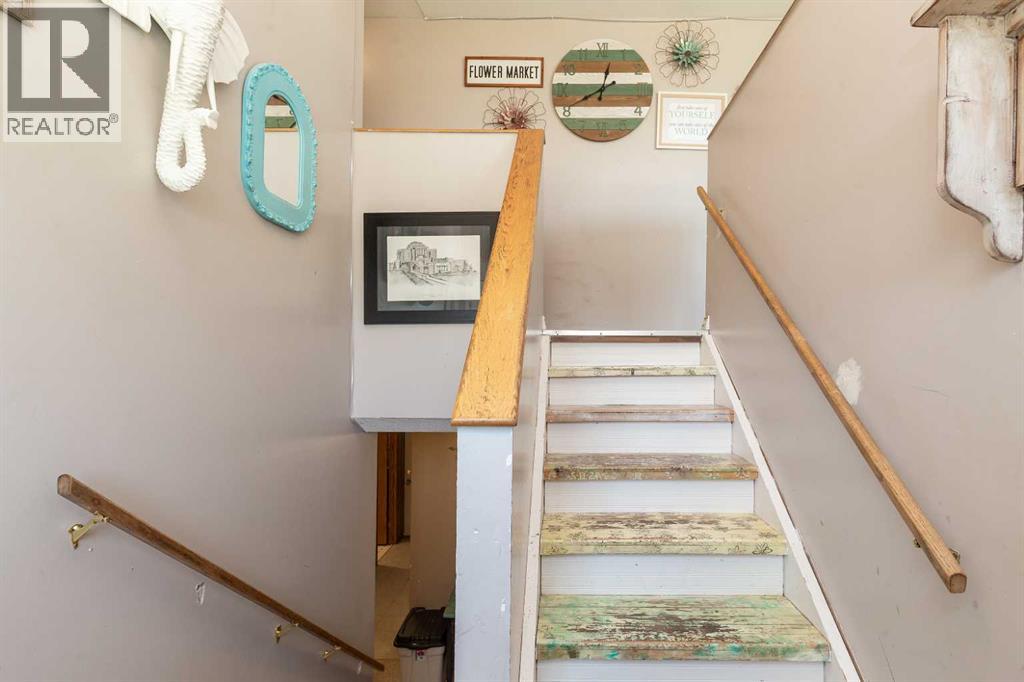 248 Broadway Street S, Raymond, Alberta  T0K 2S0 - Photo 2 - A2307996