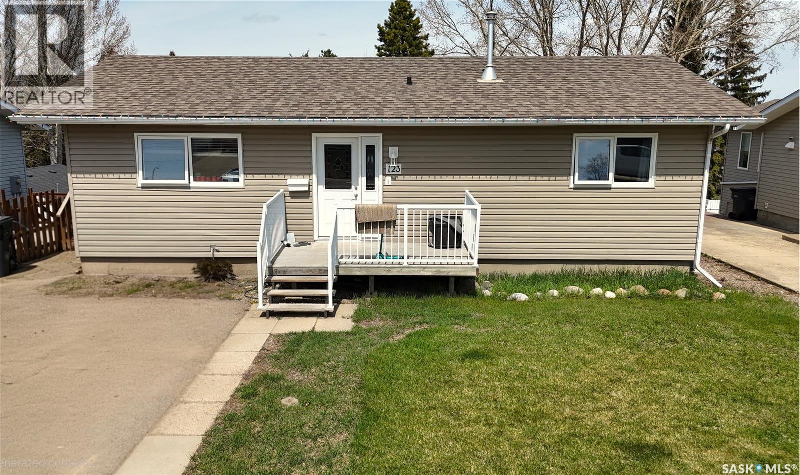 123 Burke Crescent, Swift Current, Saskatchewan  S9H 4E4 - Photo 1 - SK035516