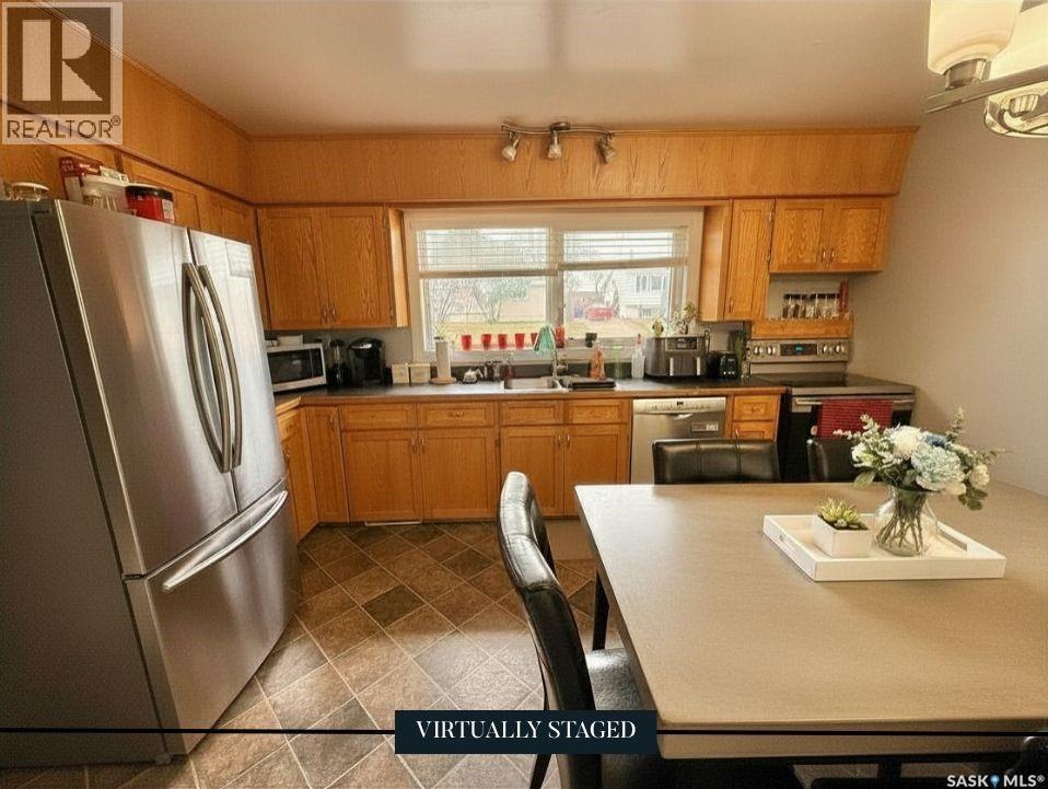 123 Burke Crescent, Swift Current, Saskatchewan  S9H 4E4 - Photo 4 - SK035516