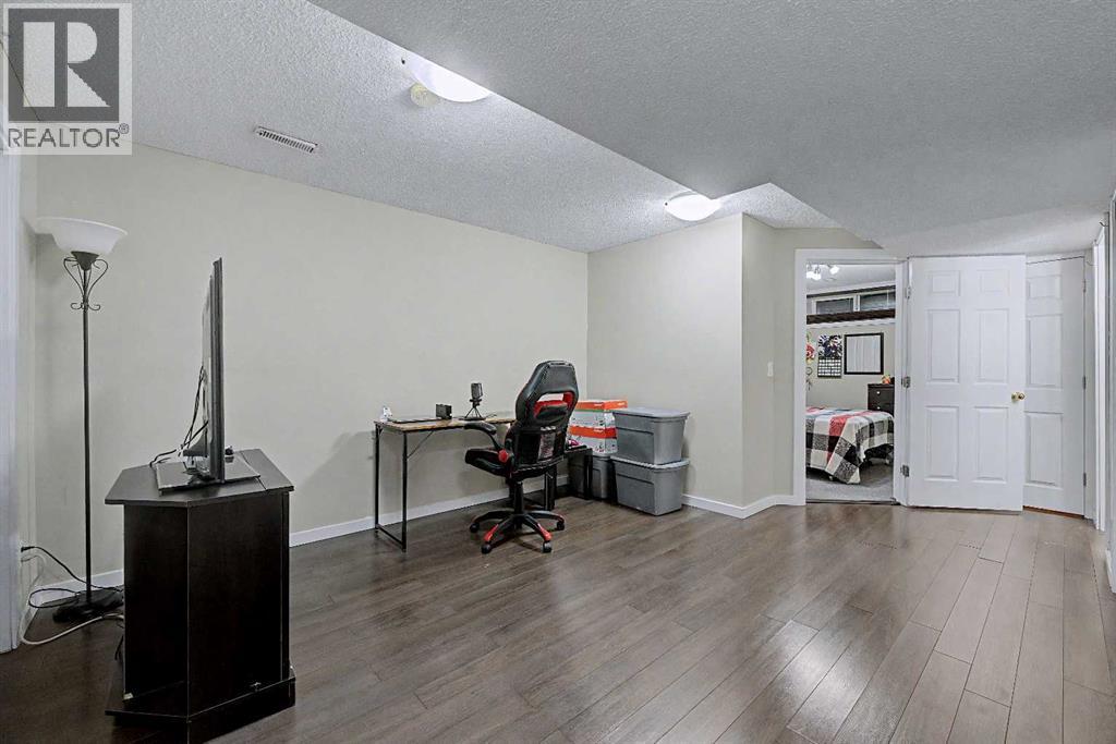 402, 2005 Luxstone Boulevard Sw, Airdrie, Alberta  T4B 3J9 - Photo 24 - A2309648