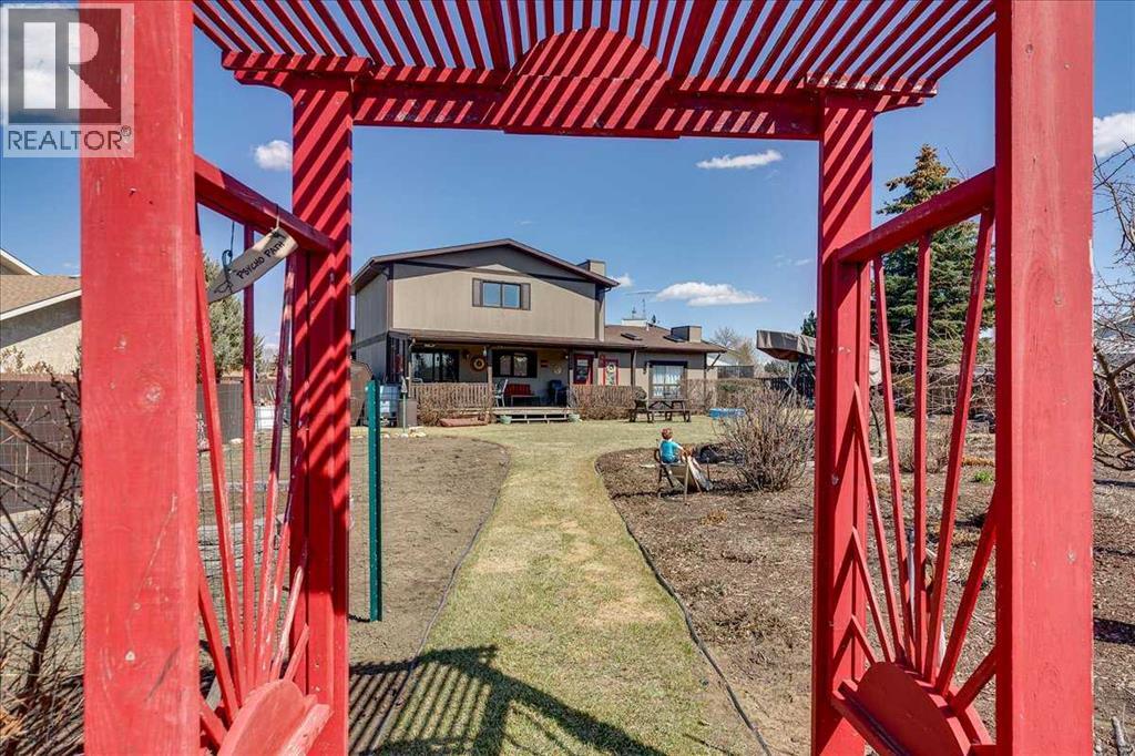 5323 Margodt Close, Innisfail, Alberta  T4G 1E6 - Photo 46 - A2305707
