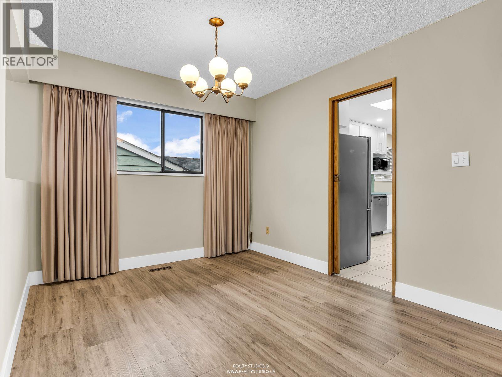 859 E 17th Street, North Vancouver, British Columbia  V7L 2X2 - Photo 6 - R3122082
