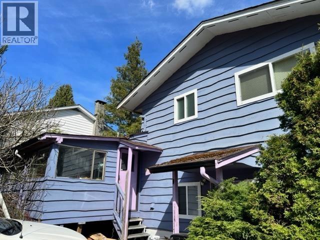 606 Crosby Street, Coquitlam, British Columbia  V3J 4A4 - Photo 8 - R3115378