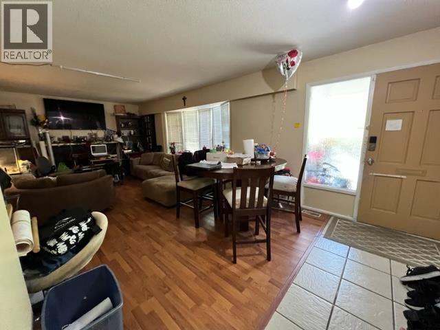 606 Crosby Street, Coquitlam, British Columbia V3J 4A4 - Photo 2 - R3115378