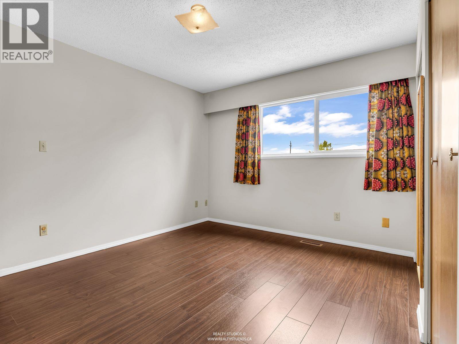 859 E 17th Street, North Vancouver, British Columbia  V7L 2X2 - Photo 16 - R3122082