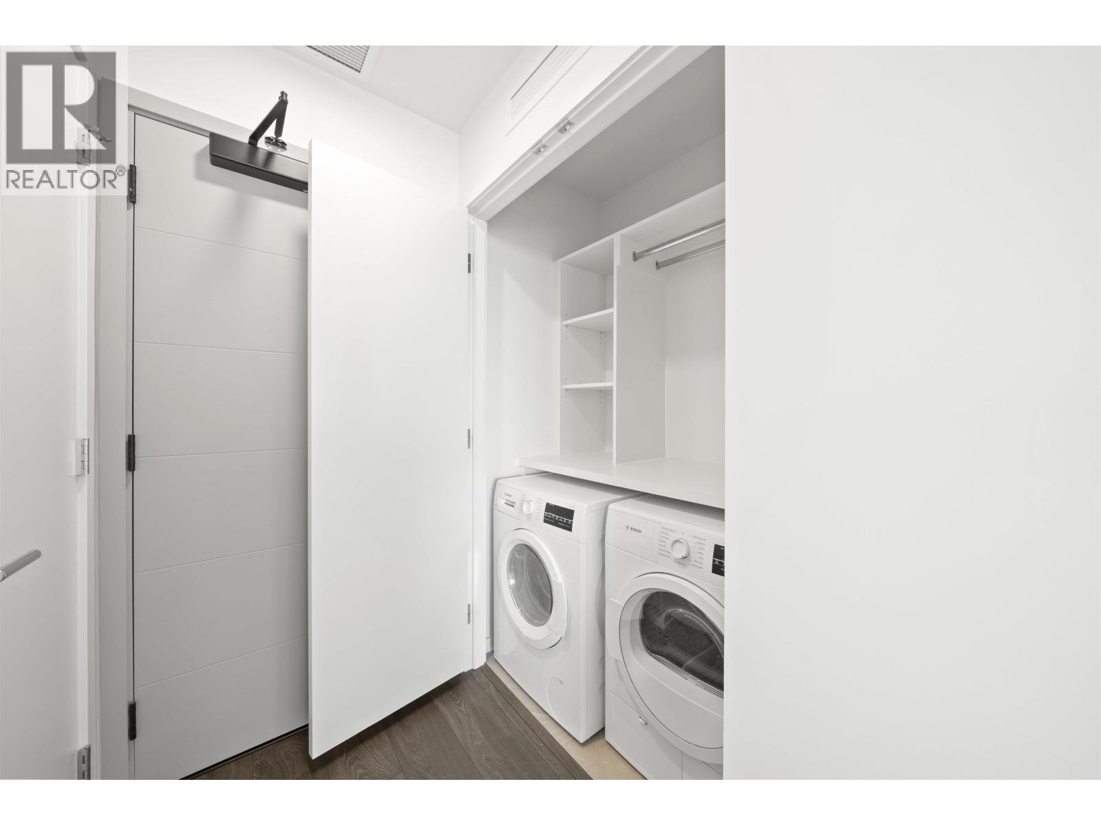 604 6788 Minoru Boulevard, Richmond, British Columbia  V6Y 0M6 - Photo 2 - R3122769