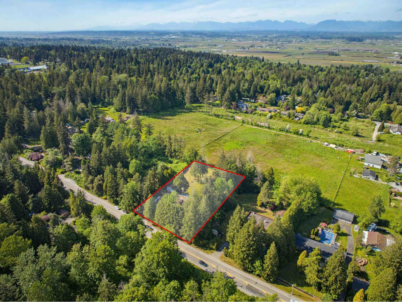 17495 24 Avenue, Surrey, British Columbia  V3Z 0A3 - Photo 2 - R3122017