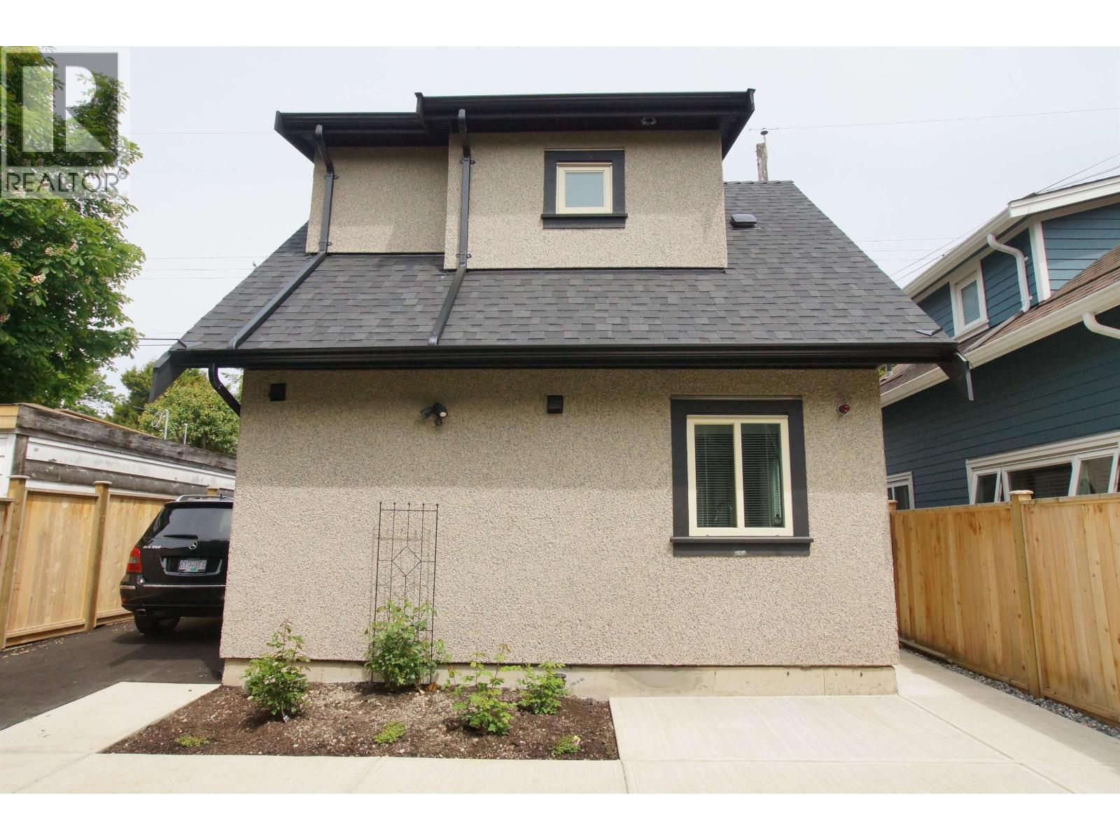 4641 W 8th Avenue, Vancouver, British Columbia  V6R 2A6 - Photo 1 - R3122551