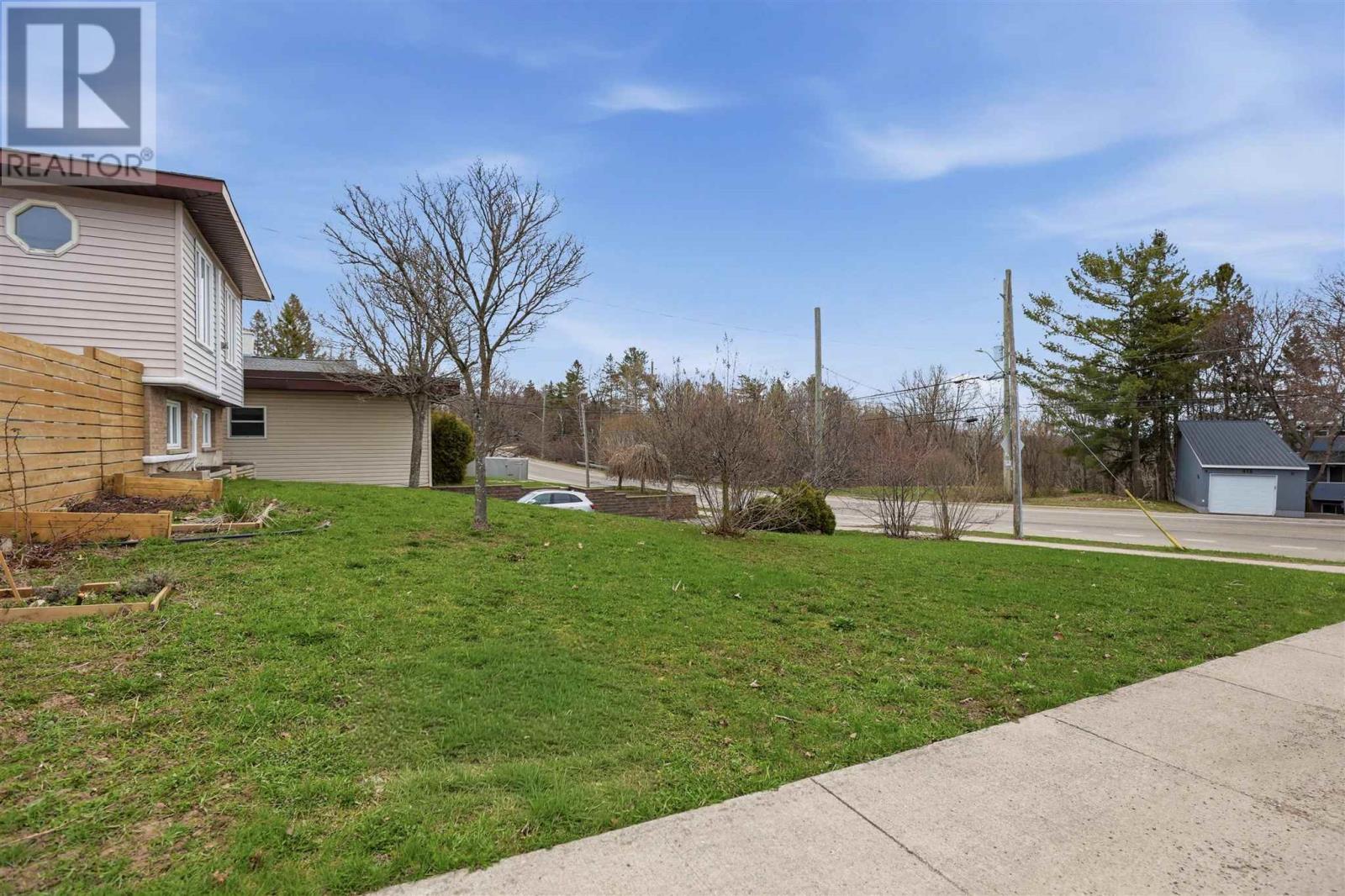6 Moluch St, Sault Ste. Marie, Ontario  P6B 3G8 - Photo 6 - SM260948