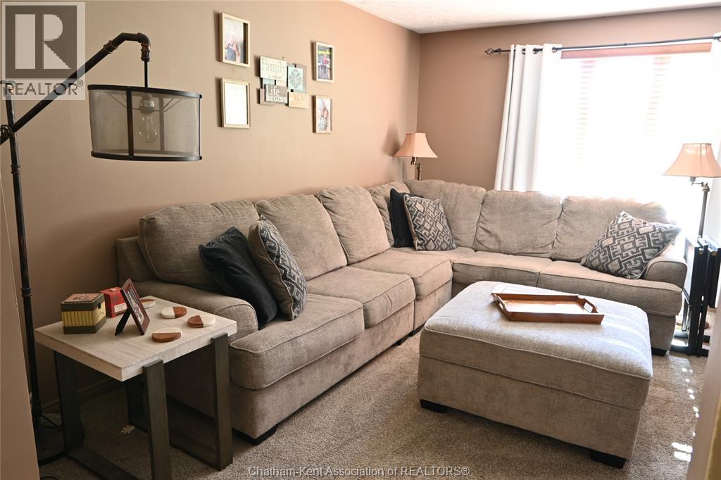 5 Bernard Avenue East, Ridgetown, Ontario  N0P 2C0 - Photo 3 - 26003725