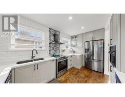 33 NEAPOLITAN DRIVE, Toronto, Ontario