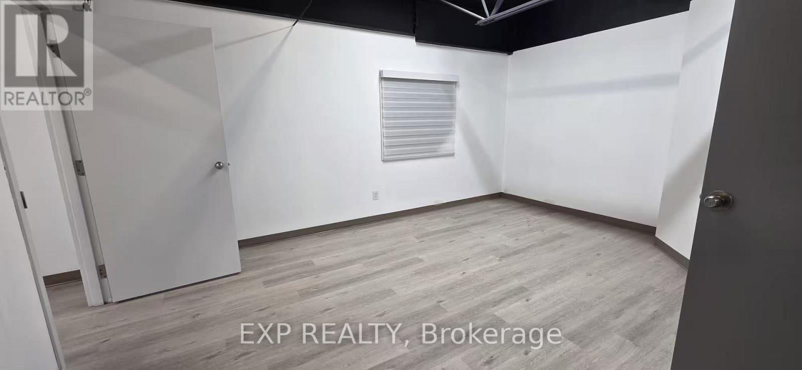 208 - 1131 Invicta Drive, Oakville, Ontario  L6H 4M1 - Photo 5 - W13091800