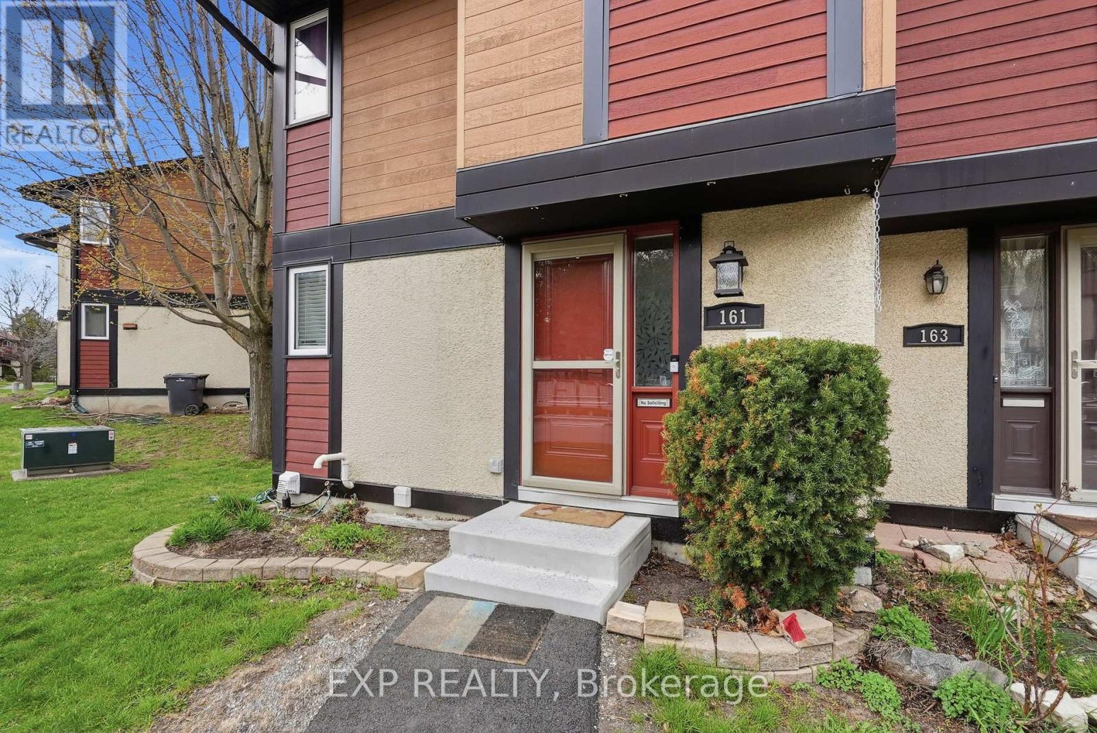 161 Mcclintock Way, Ottawa, Ontario  K2L 2A5 - Photo 3 - X12901174