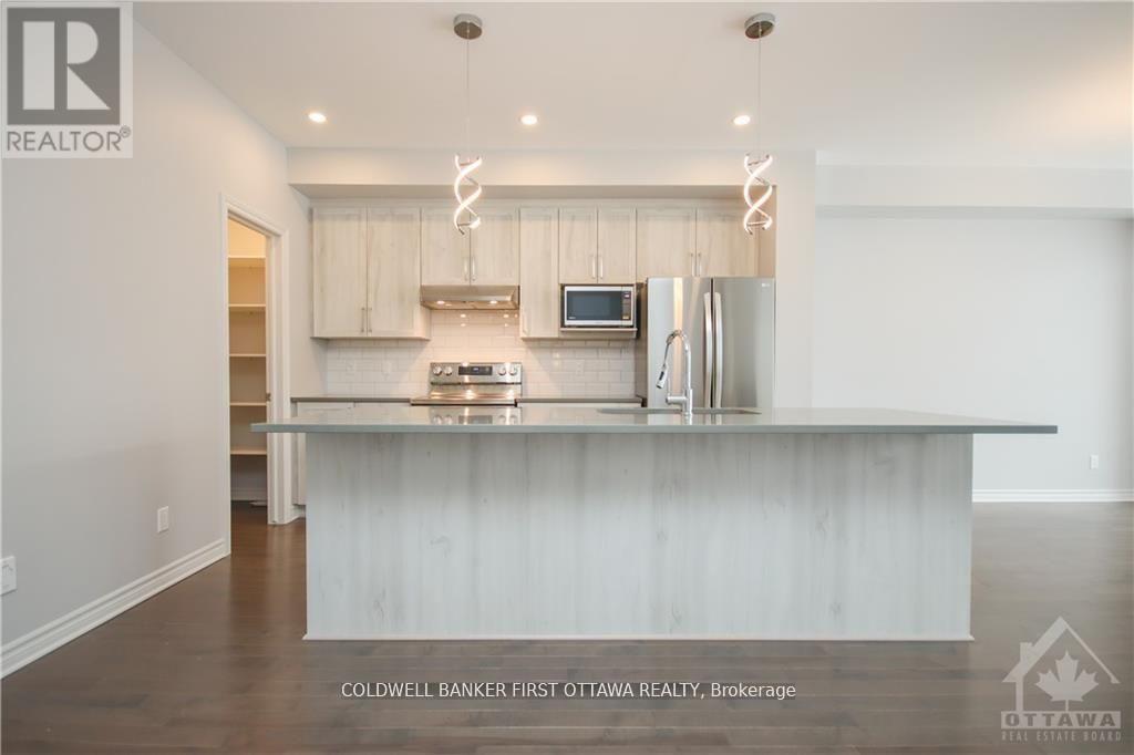 144 Angelonia Crescent, Ottawa, Ontario  K1T 0Y5 - Photo 4 - X13118174