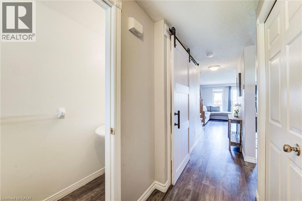 31 Red Clover Crescent, Kitchener, Ontario  N2E 4G8 - Photo 8 - 40828126