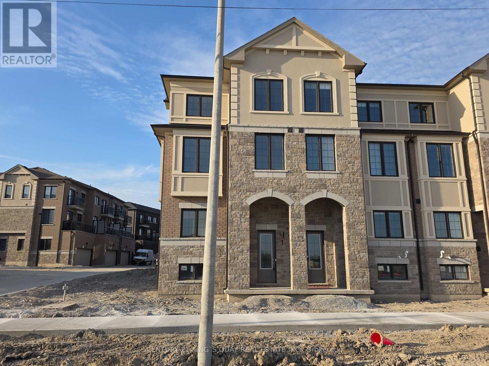 1 Bullata Lane, Richmond Hill, Ontario  L4B 0J7 - Photo 3 - N13028608
