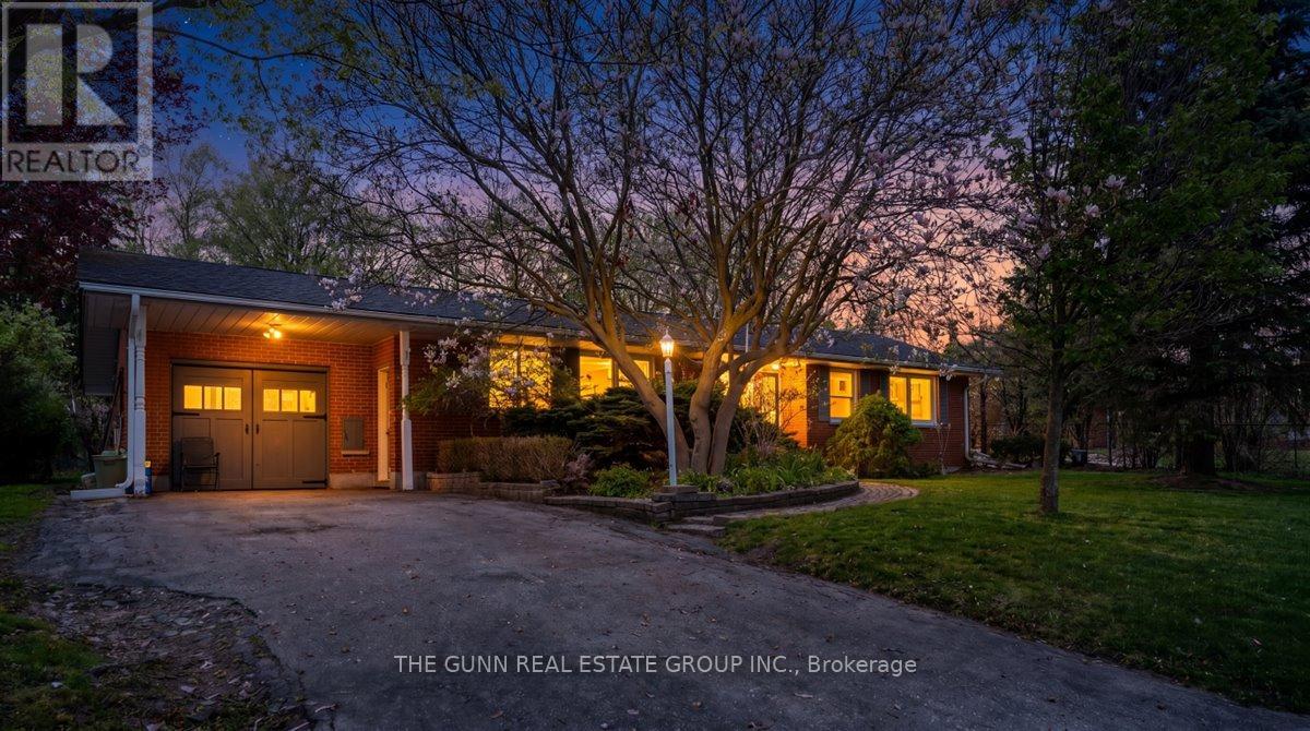 38 WYCHWOOD PARK, London North, Ontario