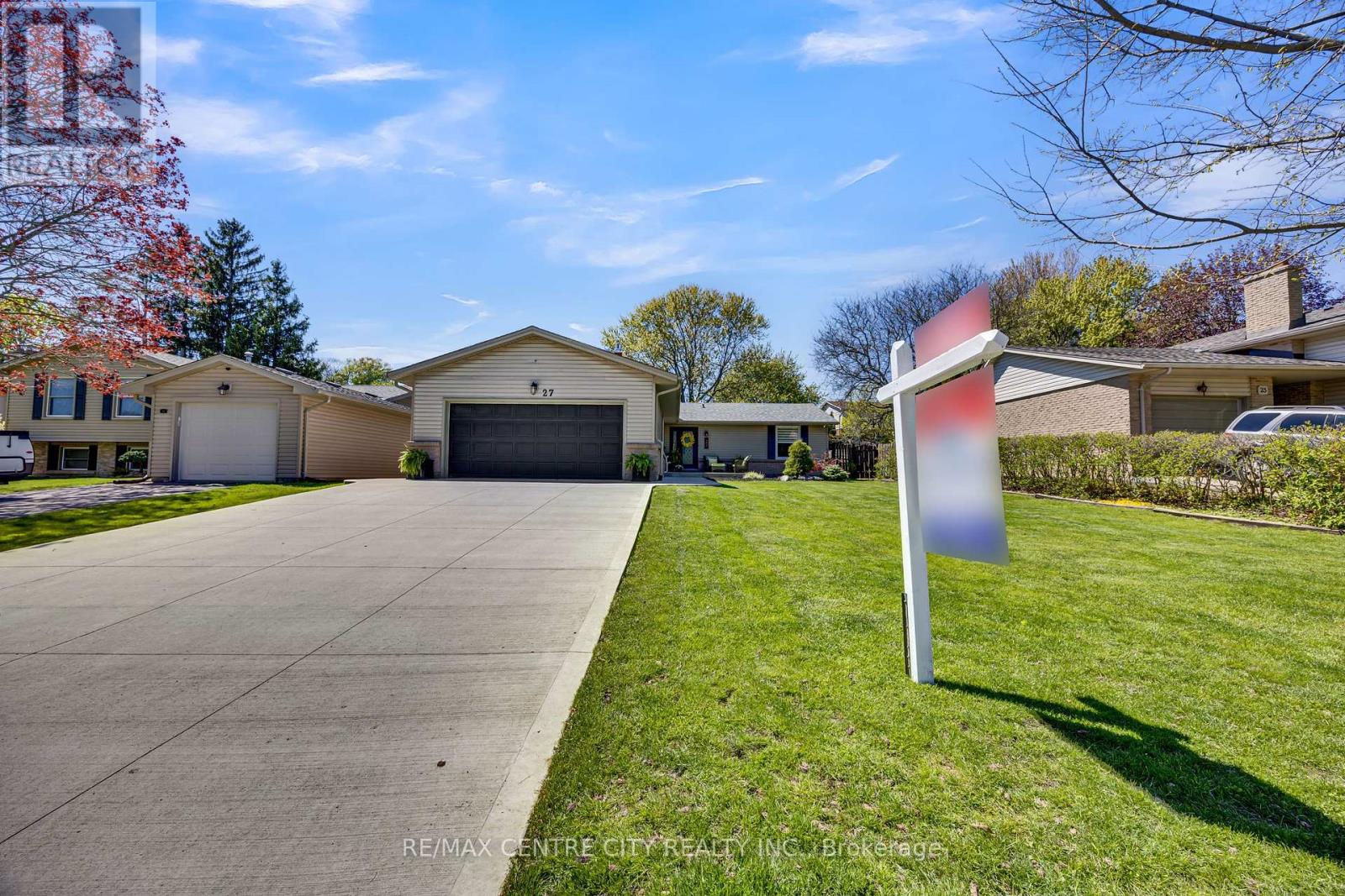 27 Bartlett Crescent, London South, Ontario  N6K 1W3 - Photo 3 - X13120432